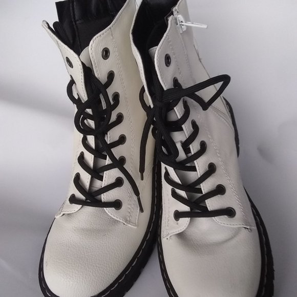 Sincerely Jules White Faux Leather “Harley” Combat Laced Up  Boot Size 6M School - Picture 4 of 5